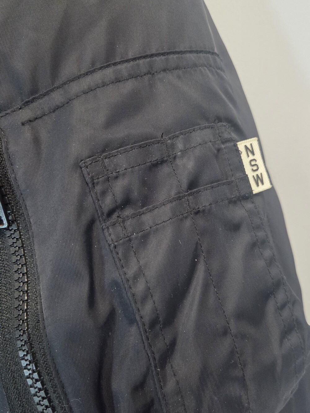 Nike NSW Mens Quilted Bomber Puffer Jacket Size Medium - Picture 3 of 9